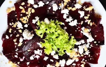 kozí sýr řepa ořechy